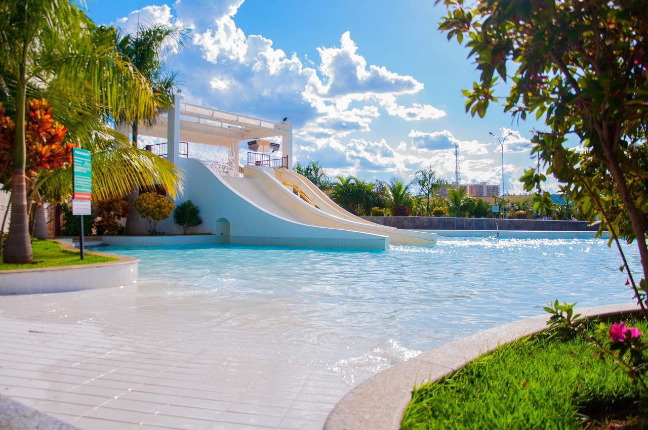 Lacqua Di Roma, Com Fogao Geladeira E Parque Aquatico 24H Caldas Novas Ngoại thất bức ảnh